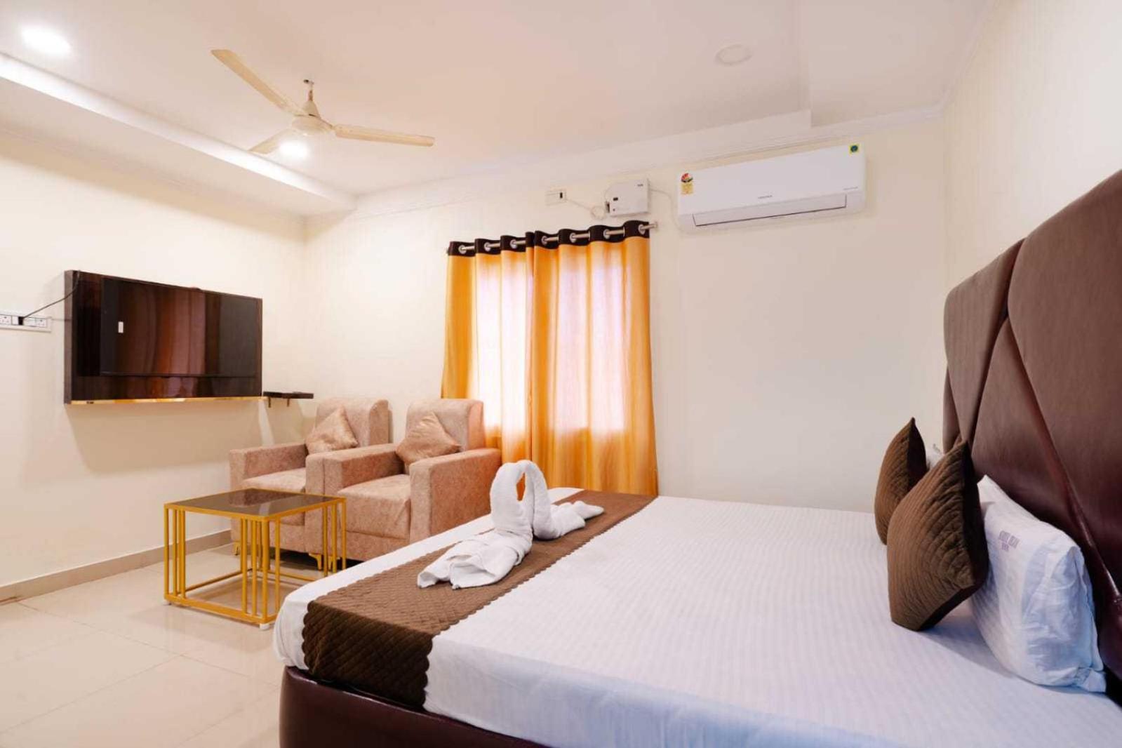 Отель Oyo Surya Teja Residency Khammam Экстерьер фото